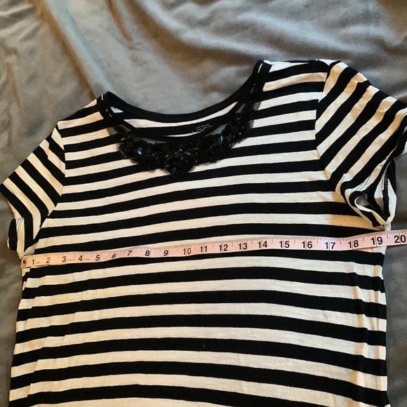 COPY - Ann Taylor Loft striped short sleeve shirt w/ beaded bib floral appliqué… - Picture 12 of 15